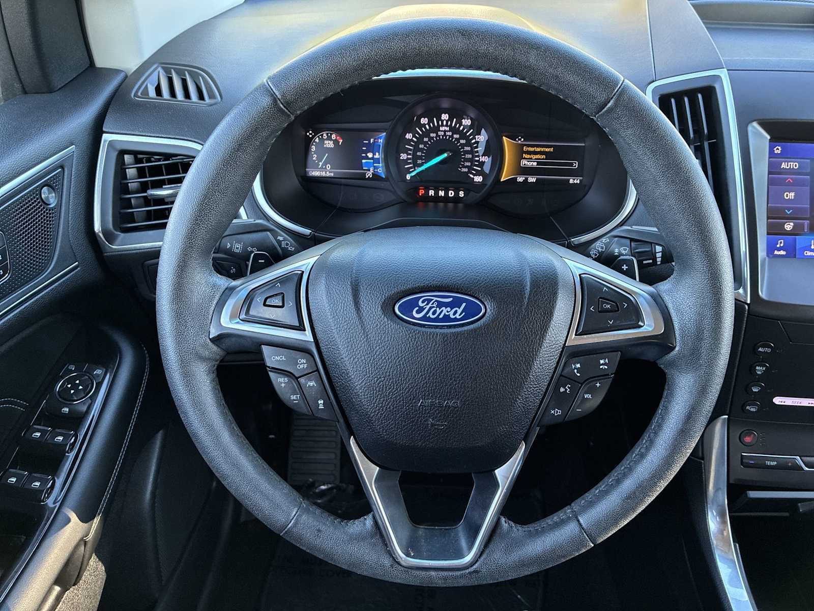 Used 2020 Ford Edge Titanium w/ Class II Trailer Tow Package AWD/4WD image 11
