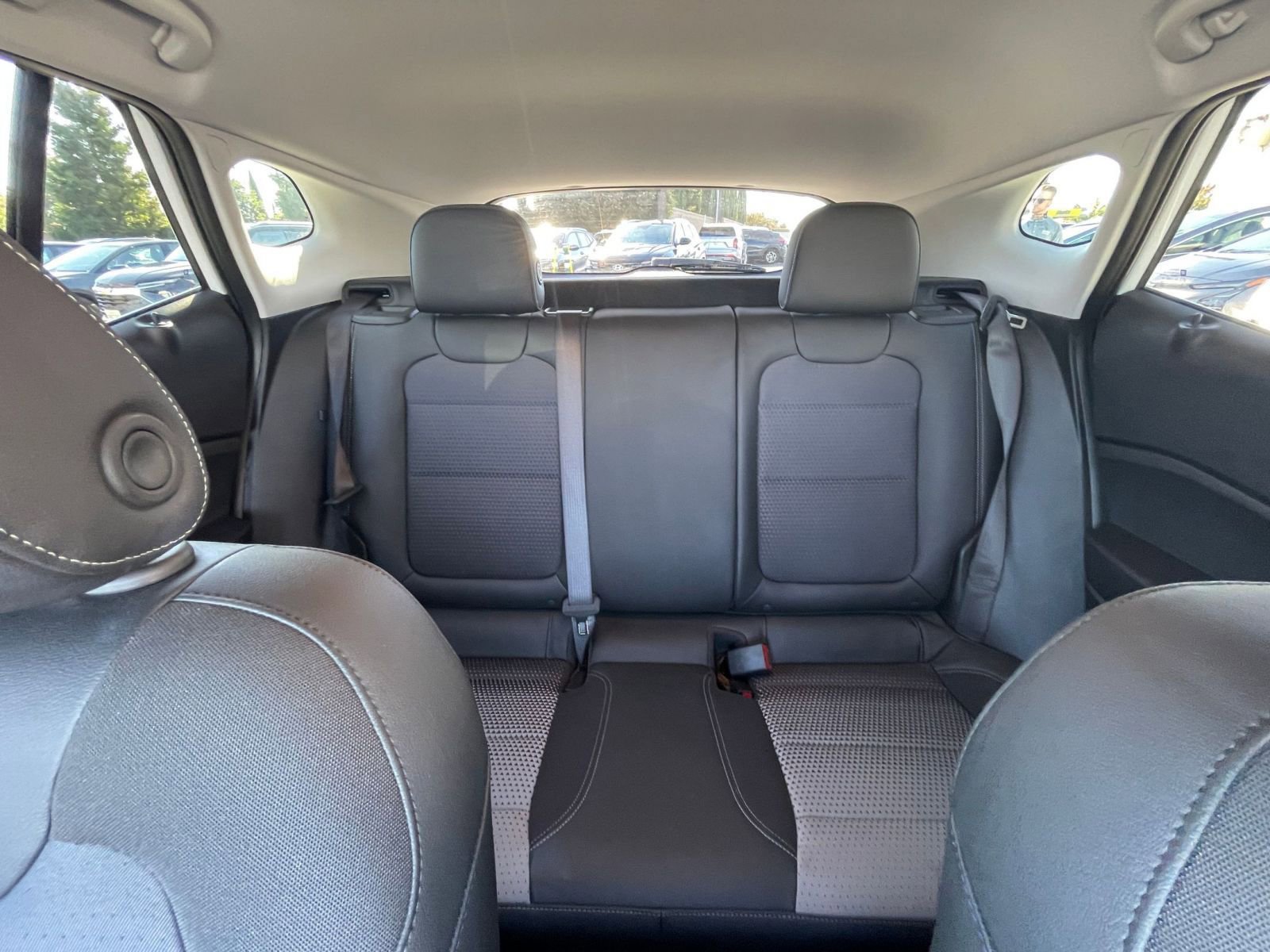 Used 2025 Chevrolet Trax LT image 37