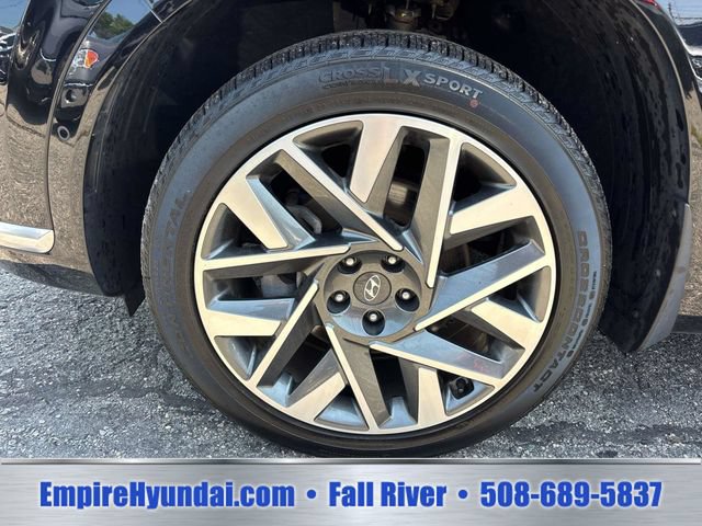 Certified 2023 Hyundai Santa Fe Calligraphy w/ Winter Weather Package AWD/4WD image 7