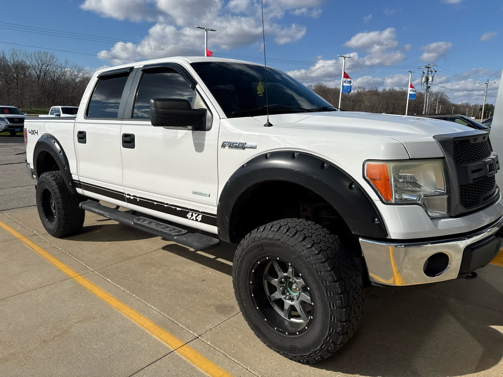 Used 2014 Ford F150 XLT image 4