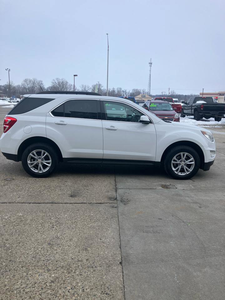 Used 2017 Chevrolet Equinox LT w/ Convenience Package image 5