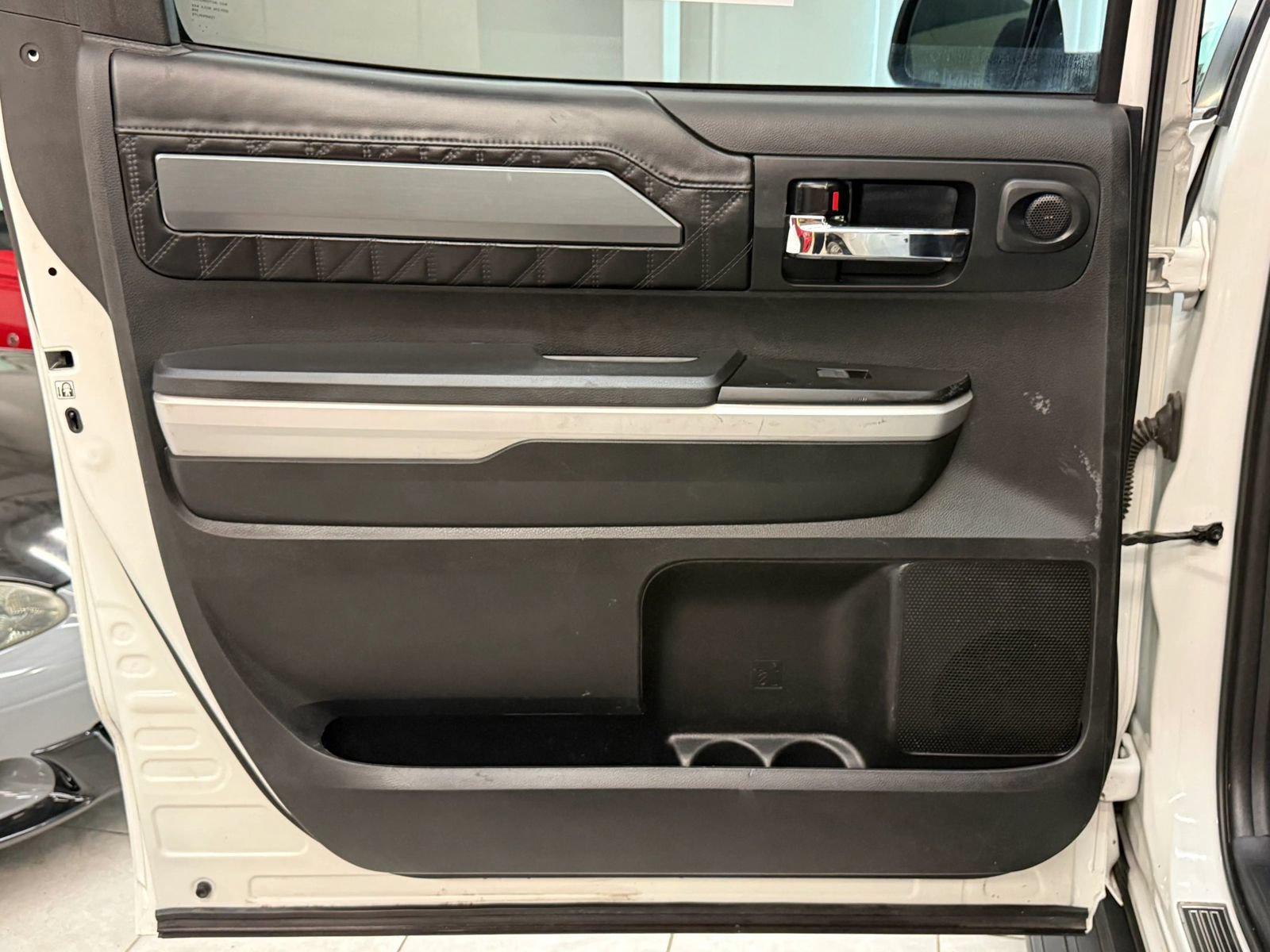 Used 2018 Toyota Tundra Platinum AWD/4WD image 17