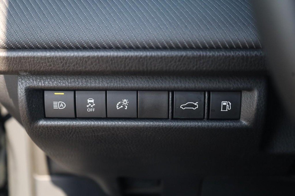 Certified 2025 Toyota Camry SE FWD image 12
