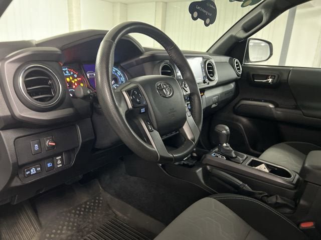Used 2023 Toyota Tacoma TRD Off-Road AWD/4WD image 10