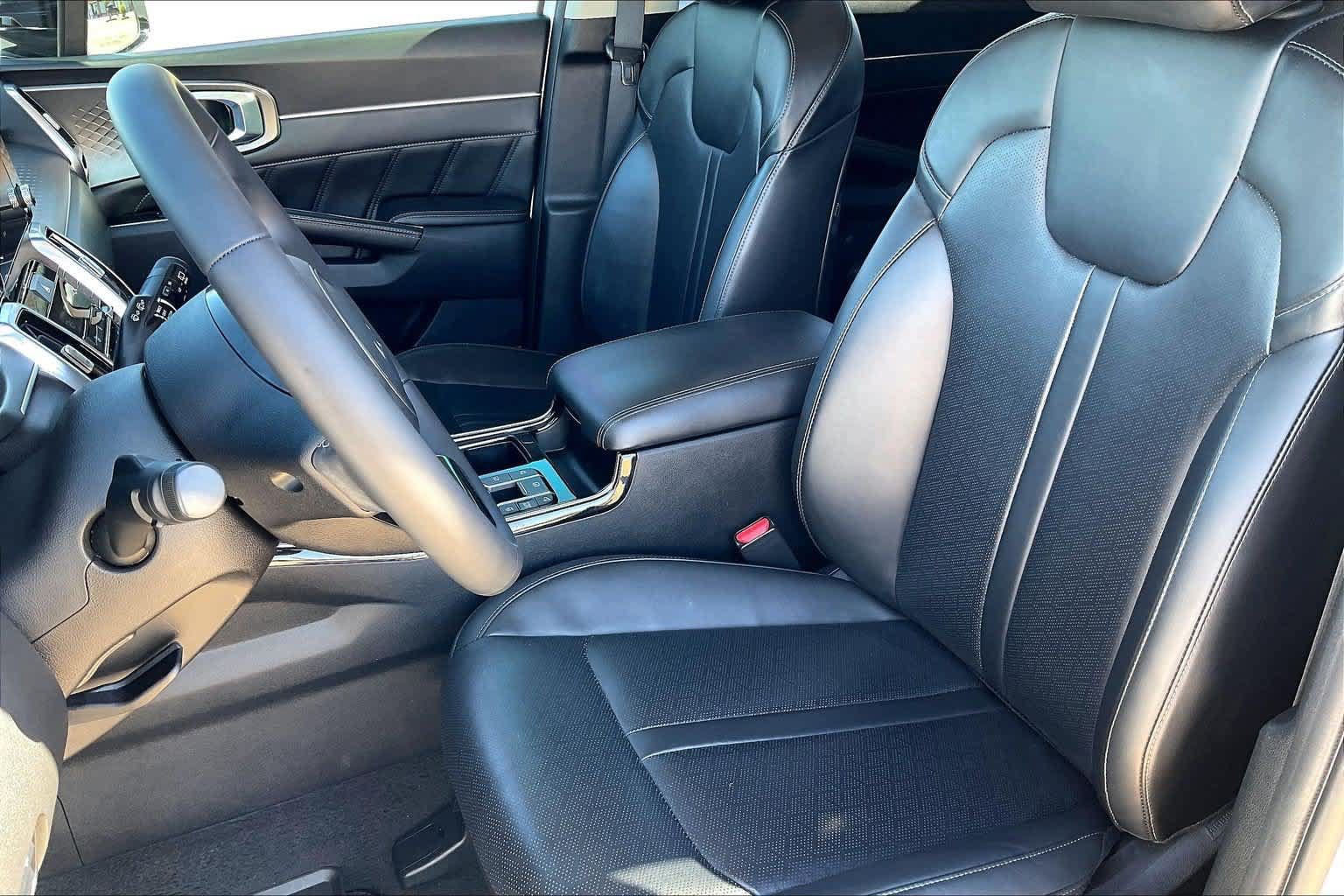 Certified 2023 Kia Sorento SX FWD image 9