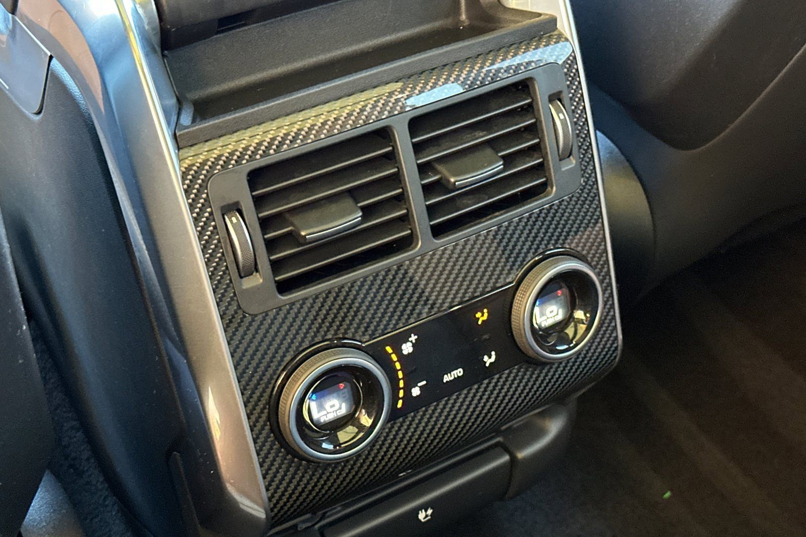 Used 2022 Land Rover Range Rover Sport SVR image 15