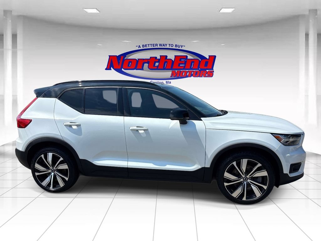 Used 2021 Volvo XC40 P8 Recharge w/ Advanced Package AWD/4WD image 2