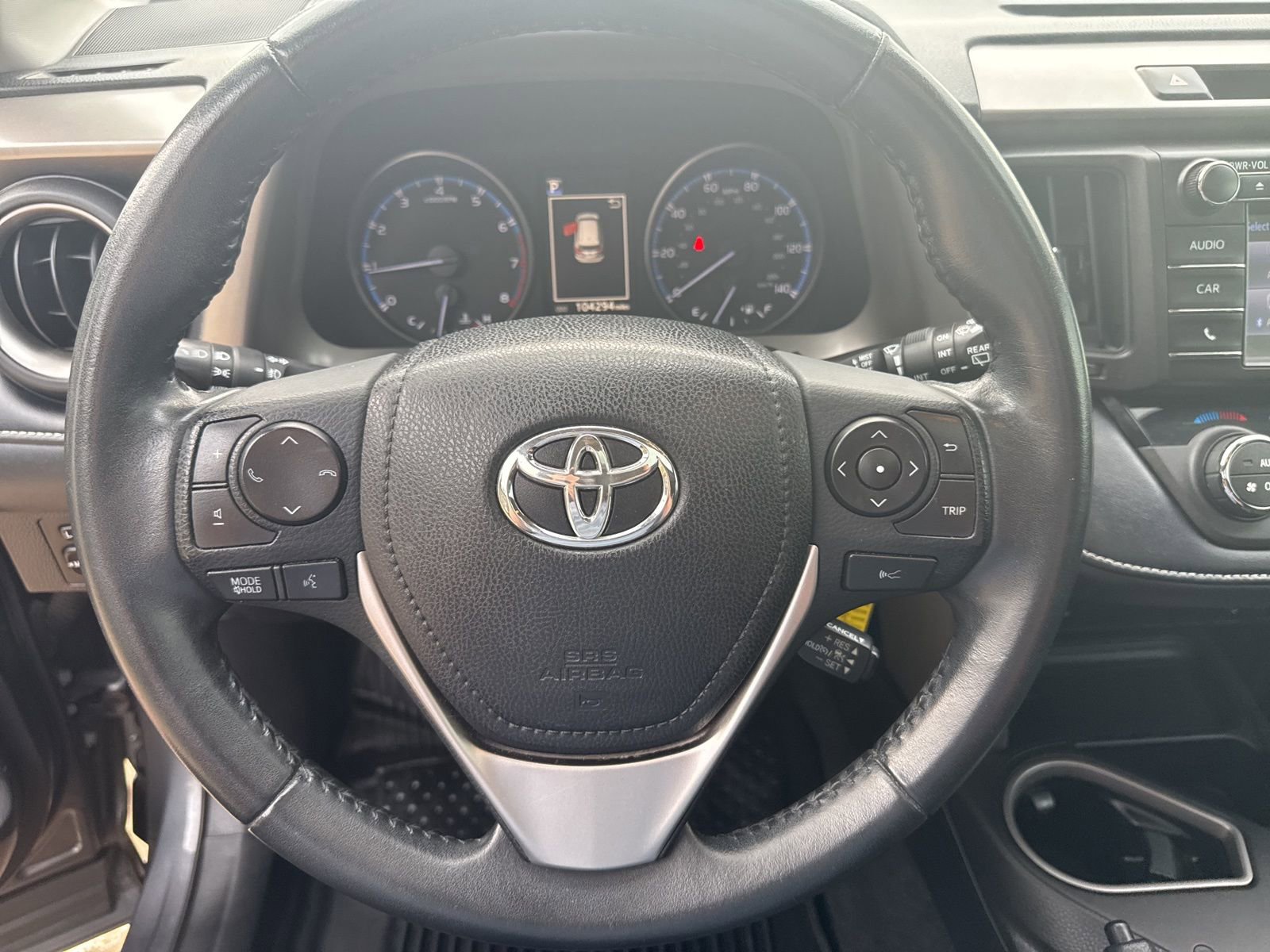 Used 2018 Toyota RAV4 XLE FWD image 15