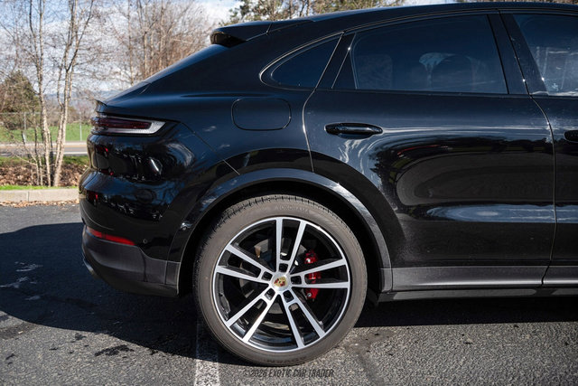 Used 2024 Porsche Cayenne S AWD/4WD image 10