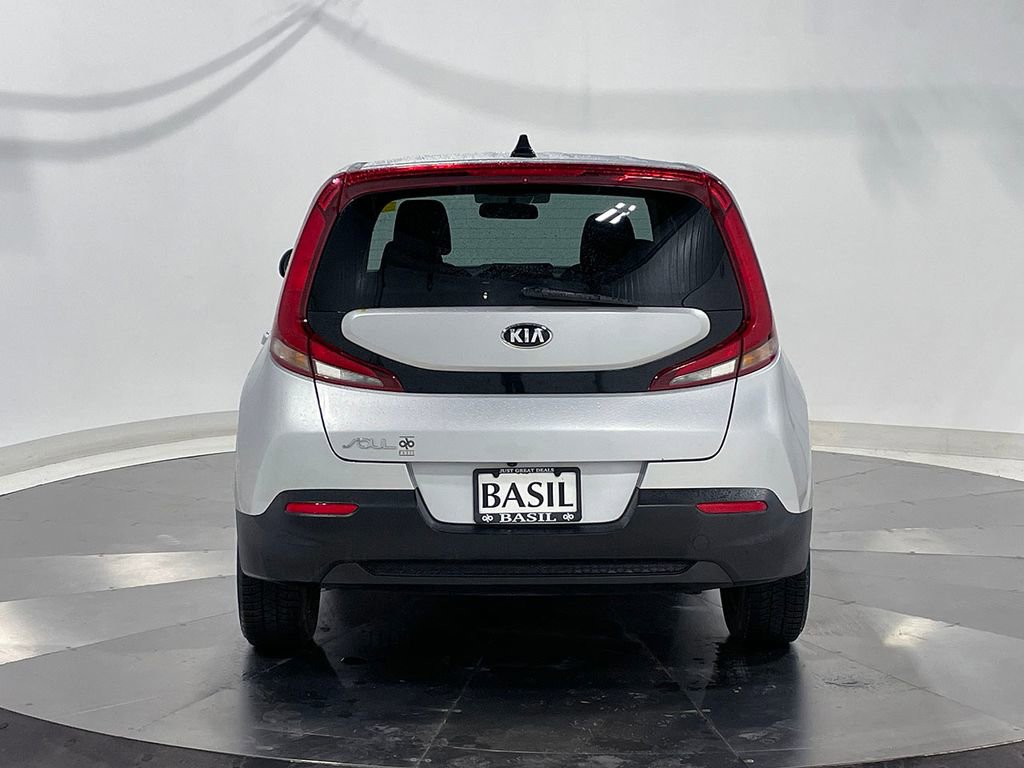 Used 2020 Kia Soul LX image 12