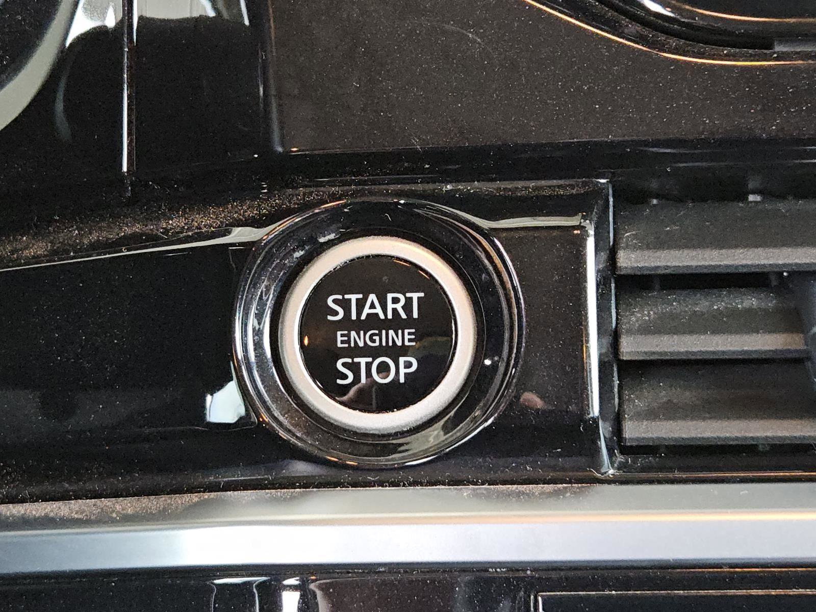 Used 2024 Nissan Pathfinder SV image 17