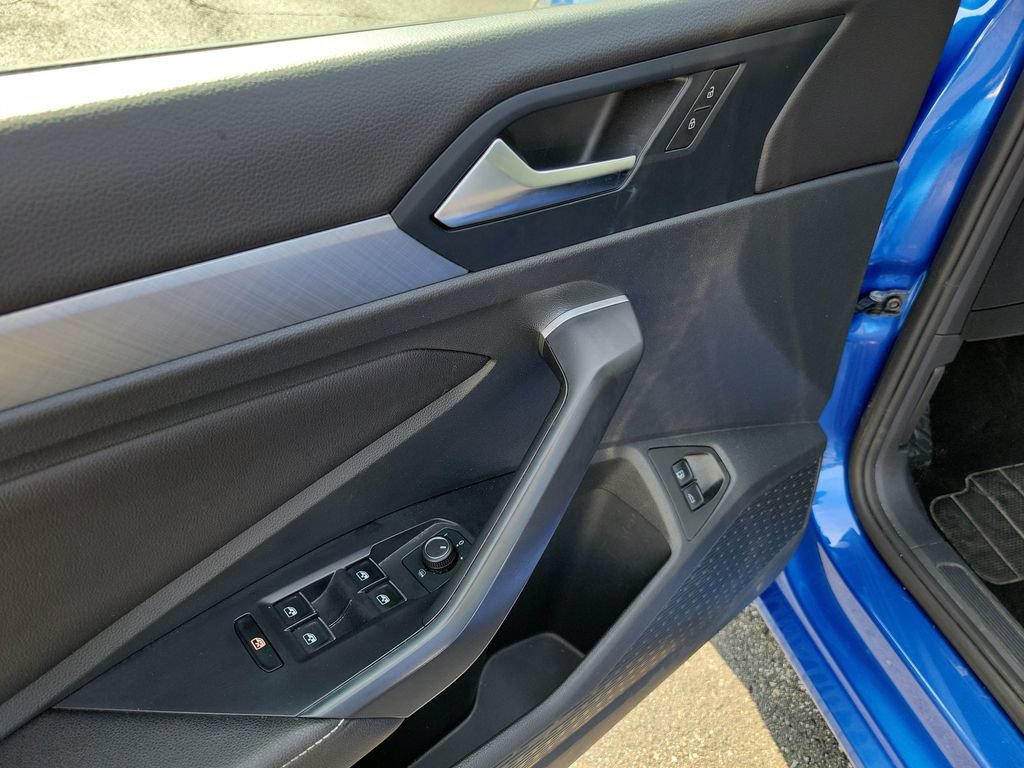 Used 2024 Volkswagen Jetta SE FWD image 24