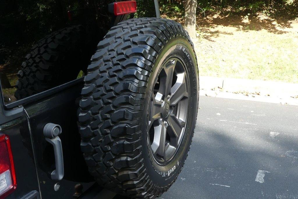 Used 2018 Jeep Wrangler Unlimited Rubicon AWD/4WD image 30