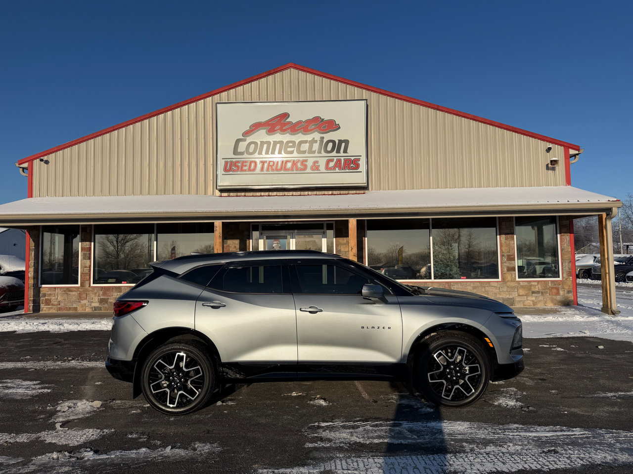 Used 2025 Chevrolet Blazer RS w/ Driver Confidence II Package image 3