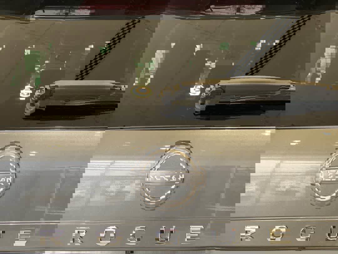 Used 2022 Nissan Rogue SV image 11