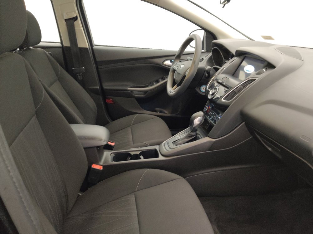 Used 2017 Ford Focus SEL image 21