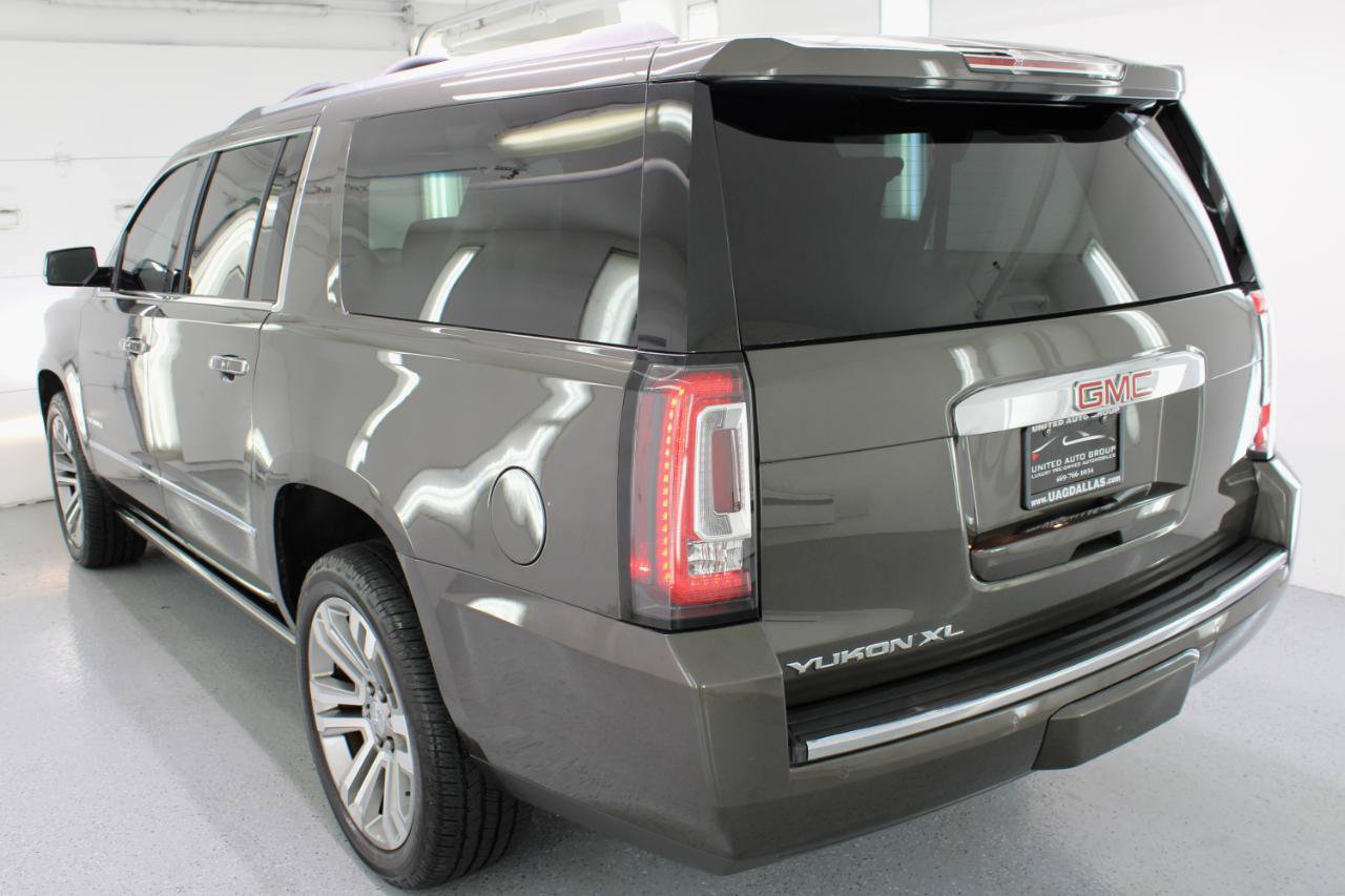Used 2019 GMC Yukon XL Denali w/ Denali Ultimate Package AWD/4WD image 7