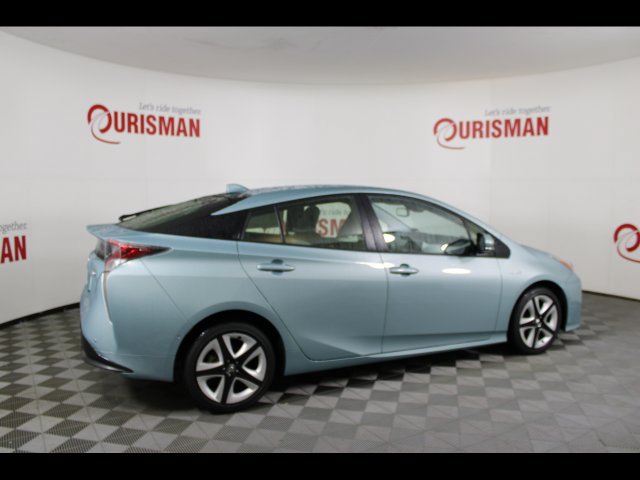 Used 2016 Toyota Prius Four Touring w/ Premium Convenience Package FWD image 9