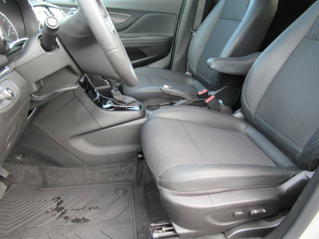 Used 2022 Buick Encore Preferred image 15