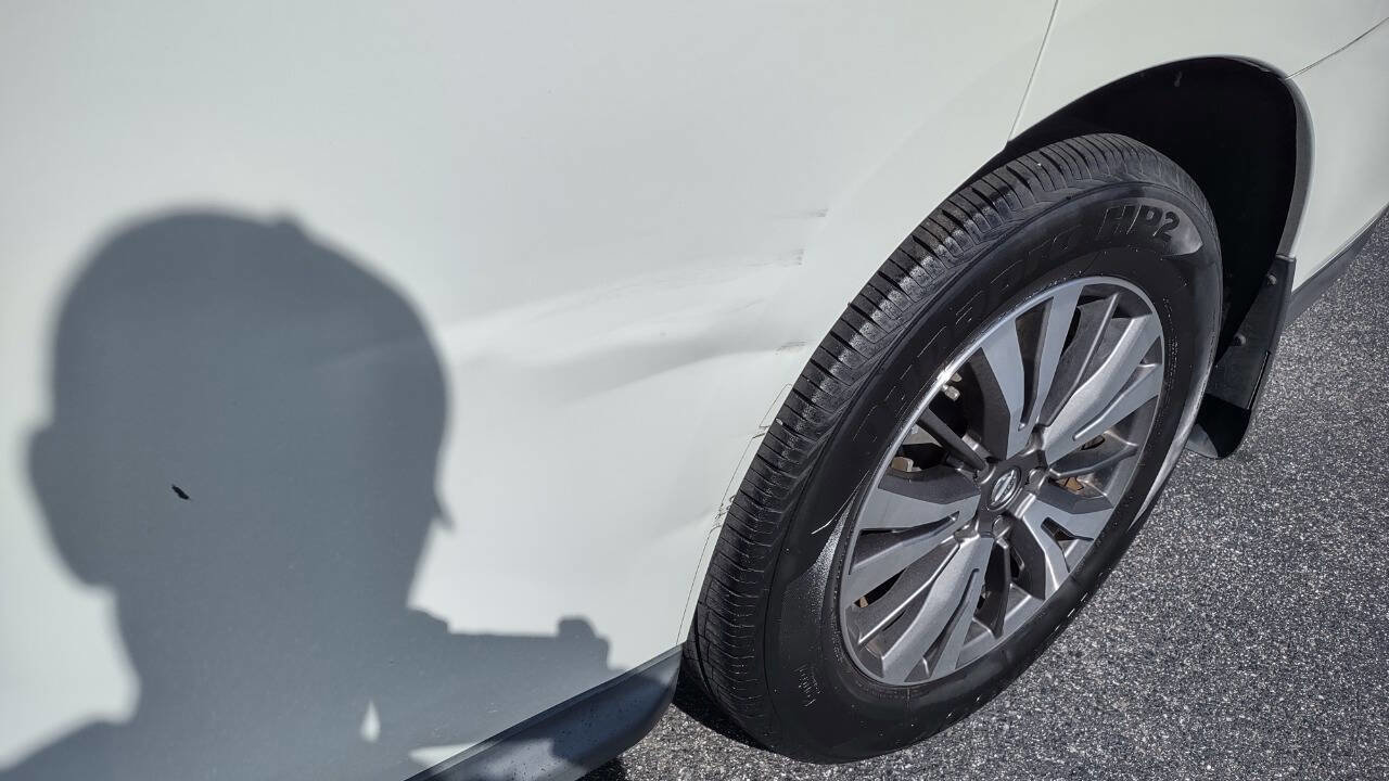 Used 2017 Nissan Pathfinder S image 40