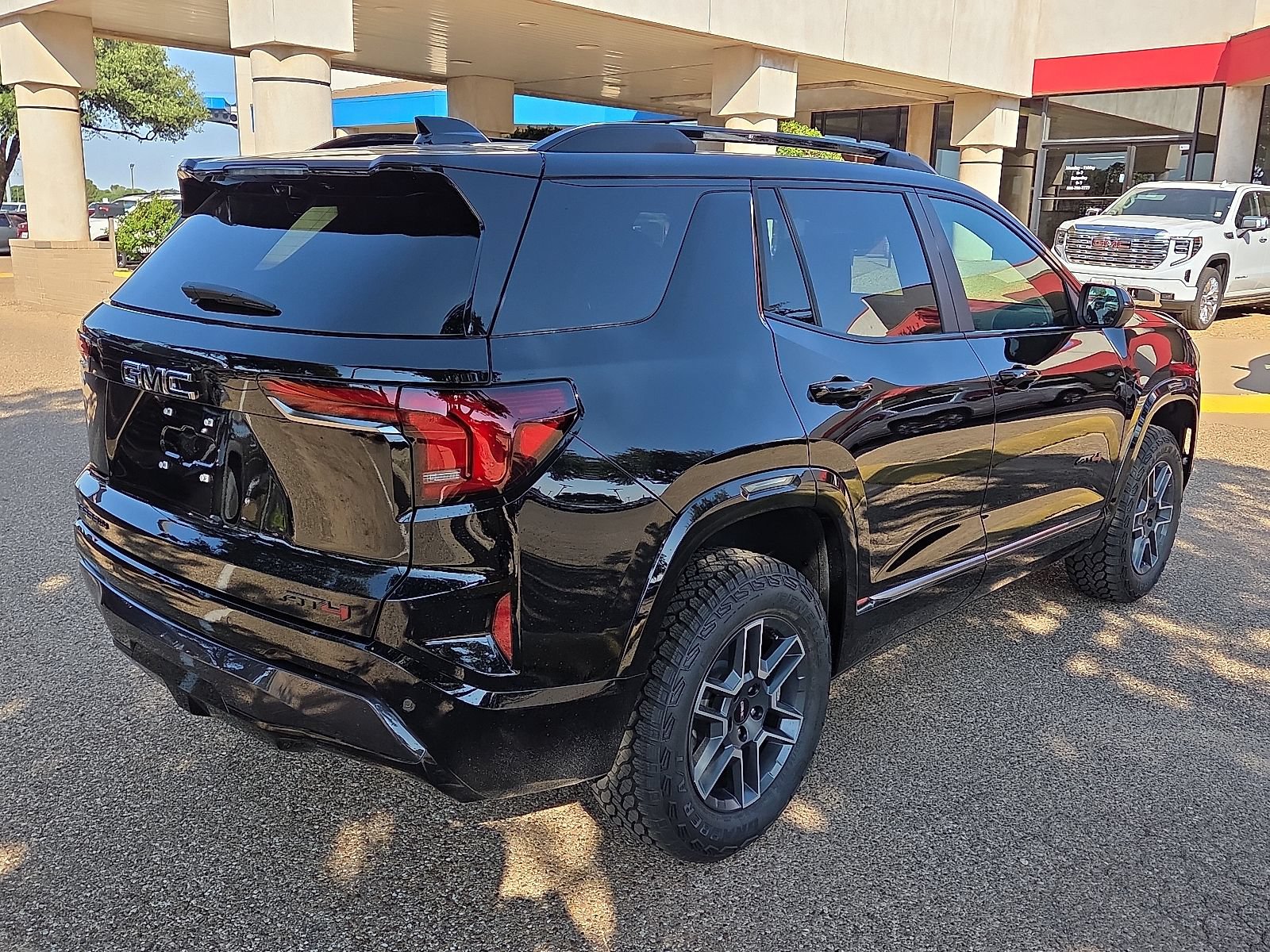 New 2027 GMC Terrain AT4 w/ Technology Package II AWD/4WD image 4