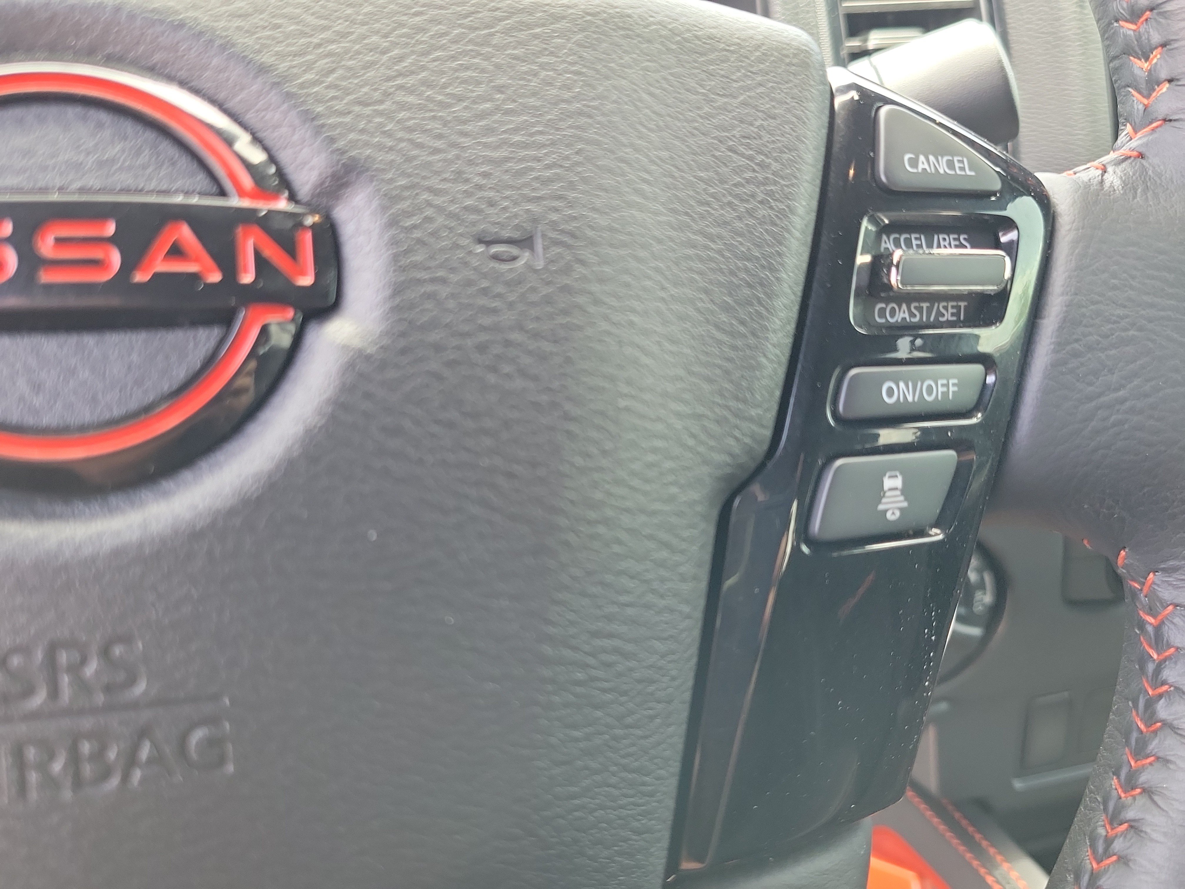 Used 2024 Nissan Frontier PRO-4X w/ Technology Package AWD/4WD image 26