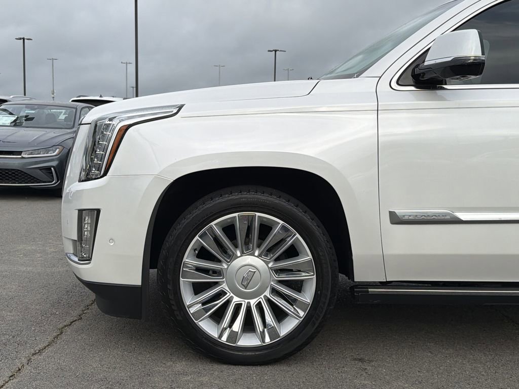 Used 2019 Cadillac Escalade ESV Platinum image 9