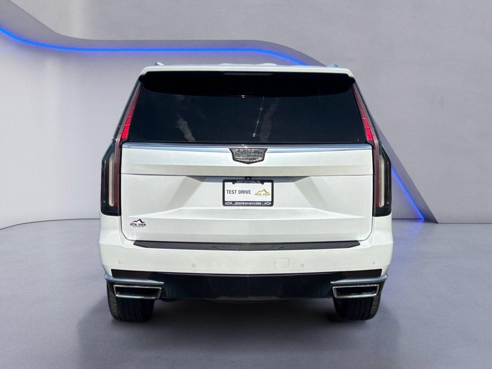 Used 2022 Cadillac Escalade Luxury AWD/4WD image 15