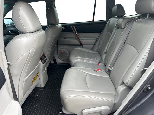 Used 2012 Toyota Highlander Limited w/ Tow Pkg AWD/4WD image 11