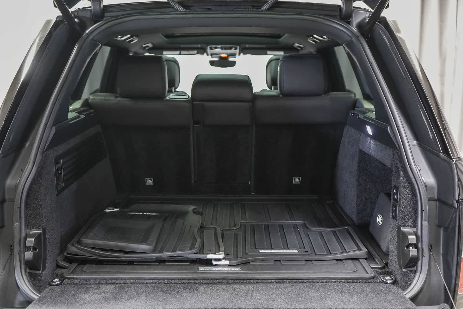 Used 2022 Land Rover Range Rover Westminster Edition image 25