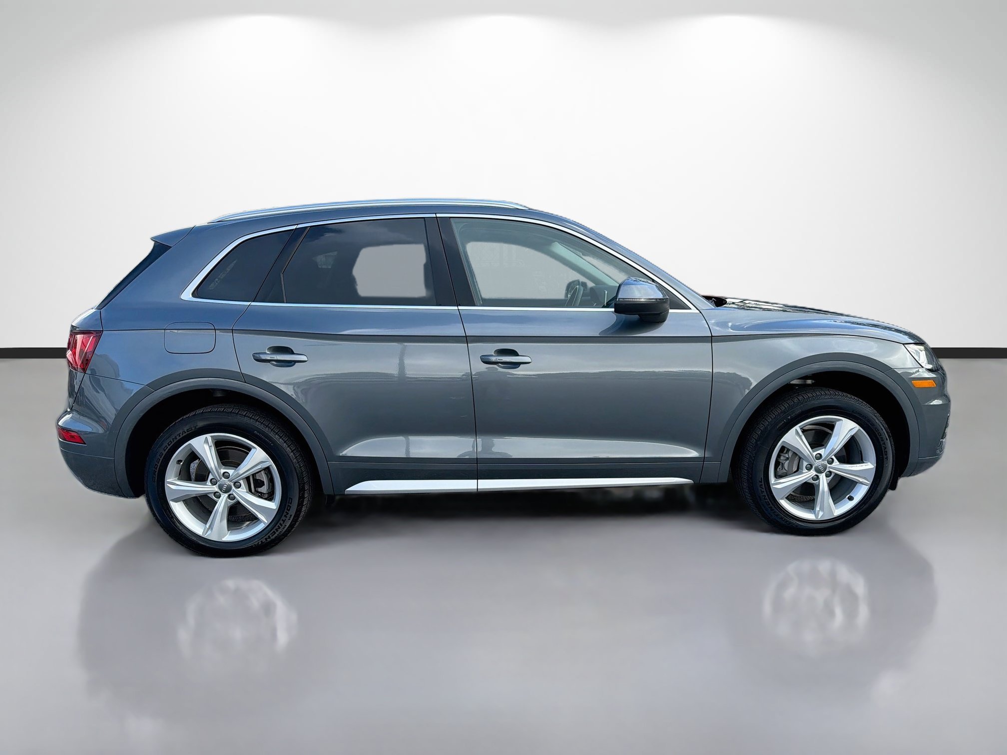 Used 2020 Audi Q5 2.0T Premium Plus AWD/4WD image 2