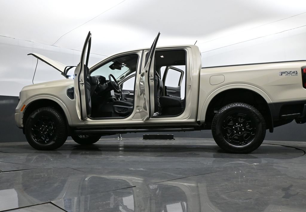 New 2025 Ford Ranger Lariat w/ FX4 Off-Road Package image 38
