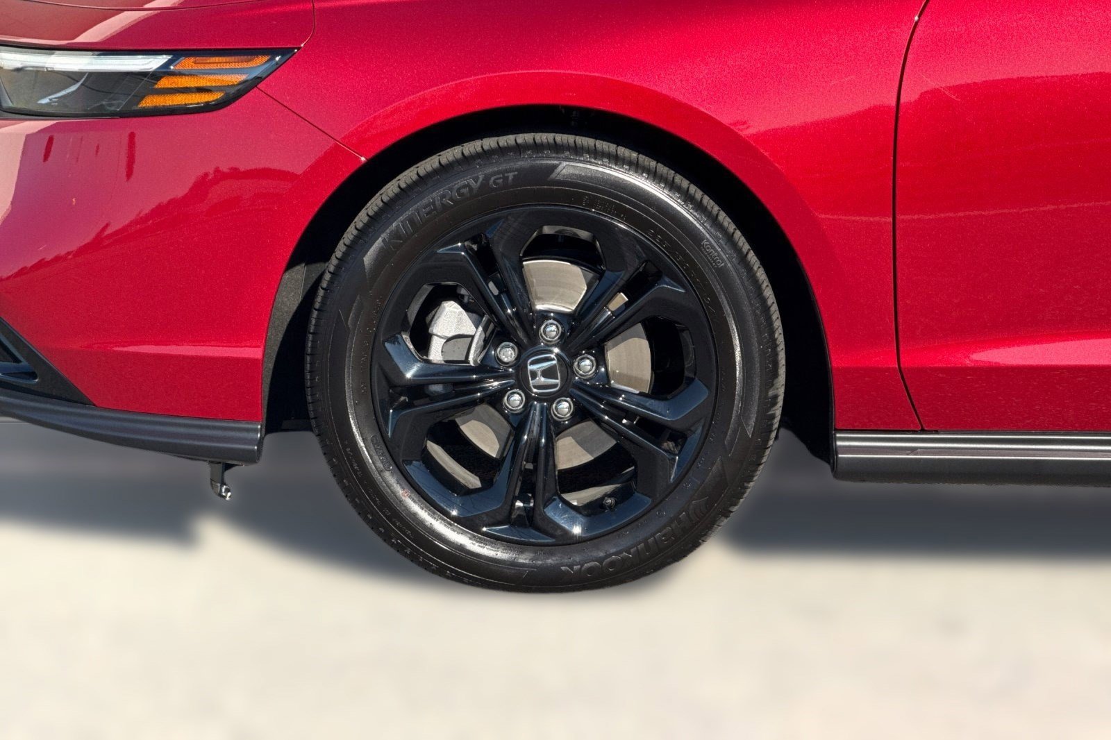 Certified 2025 Honda Accord SE image 12