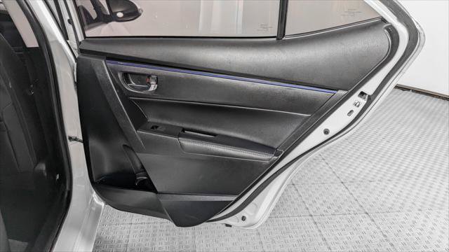 Used 2018 Toyota Corolla SE FWD image 19