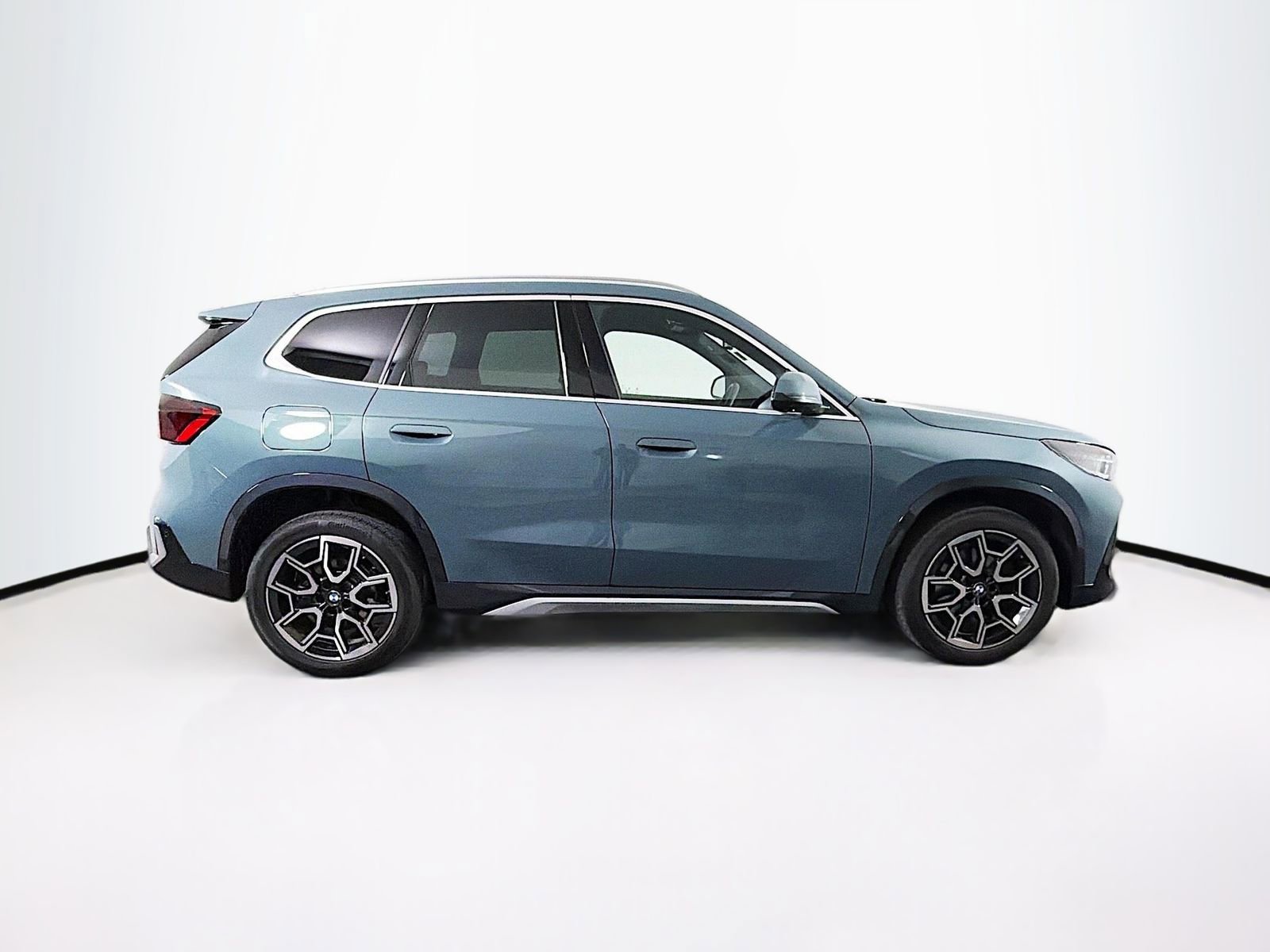 Used 2025 BMW X1 xDrive28i image 8