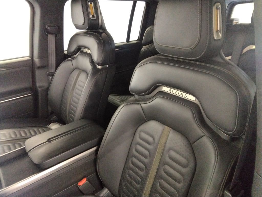 Used 2023 Rivian R1S Launch Edition image 33