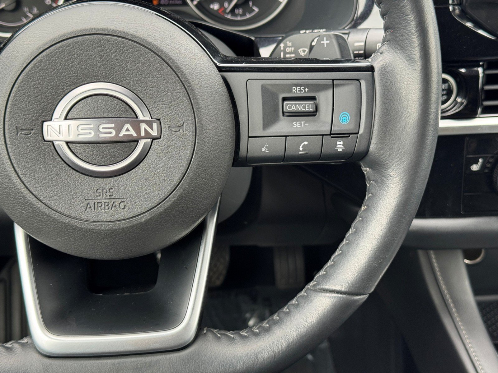 Used 2022 Nissan Pathfinder SL w/ SL Premium Package FWD image 21