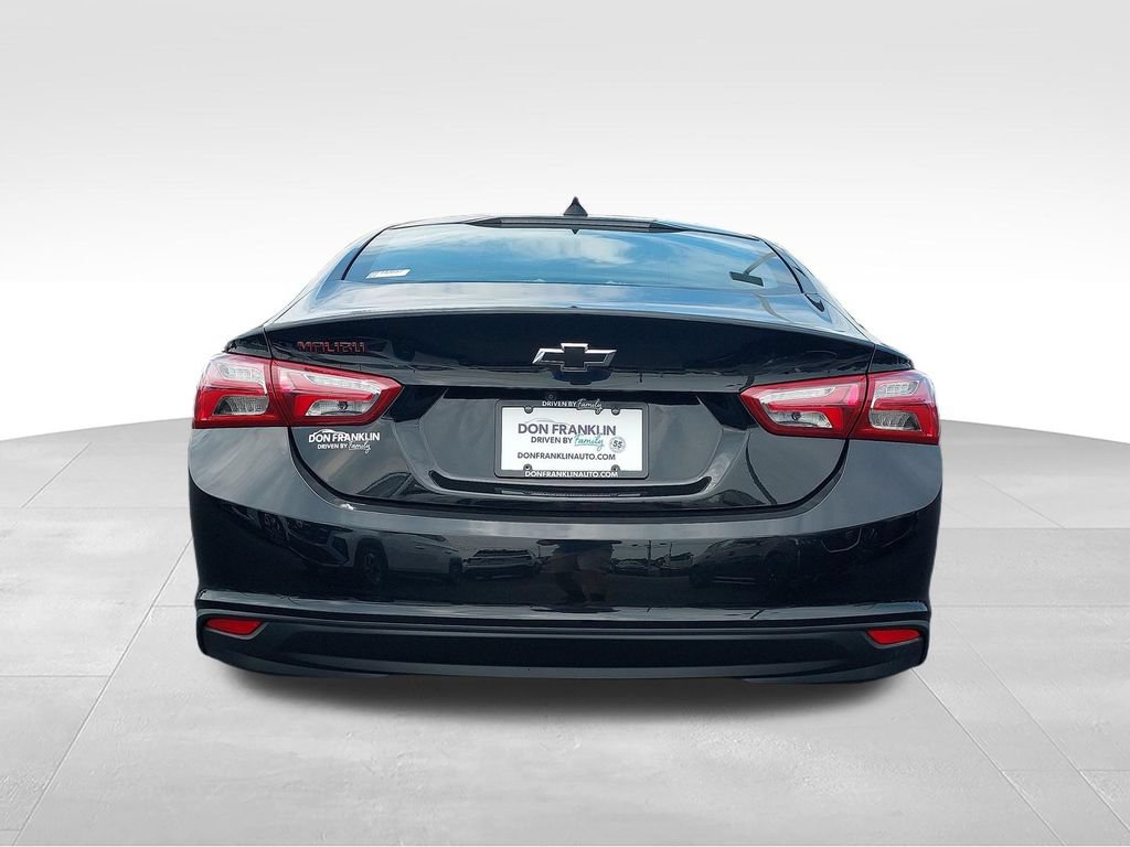 Used 2023 Chevrolet Malibu LT w/ Redline Edition FWD image 4