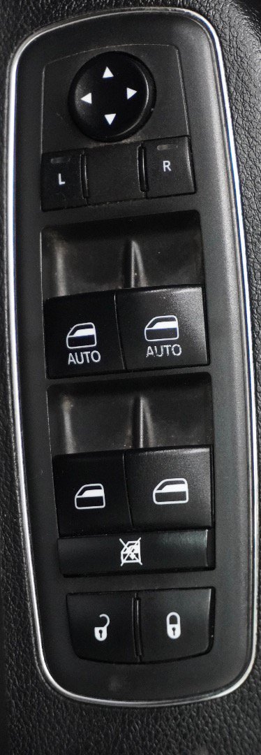 Used 2019 Chrysler 300 S RWD image 22