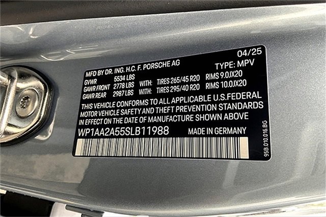 New 2025 Porsche Macan image 42