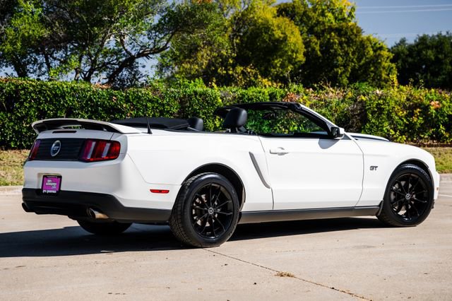 Used 2010 Ford Mustang GT Premium image 5