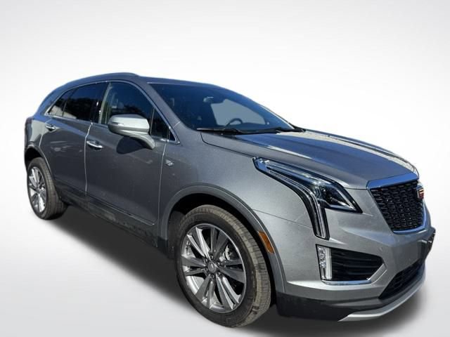 Used 2025 Cadillac XT5 Premium Luxury image 3