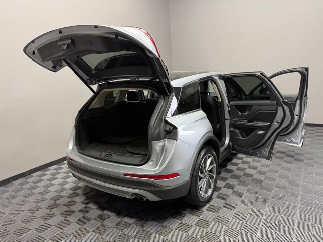 Used 2023 Lincoln Corsair AWD w/ Equipment Group 101A image 28