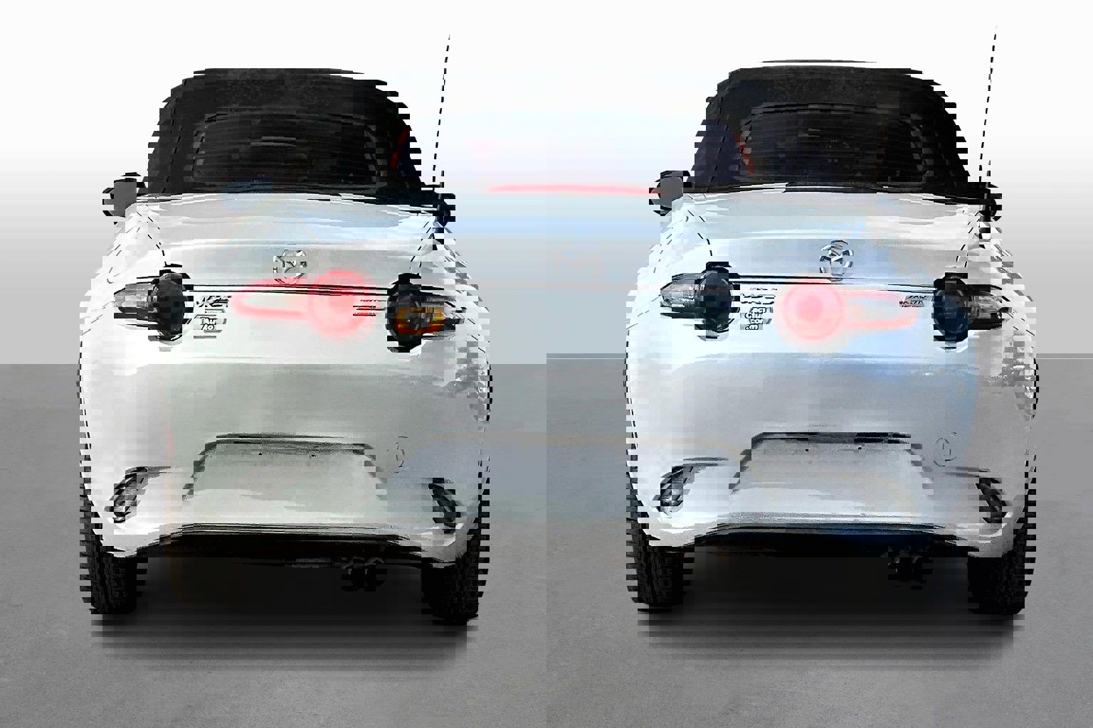 Used 2017 MAZDA MX-5 Miata Sport image 4