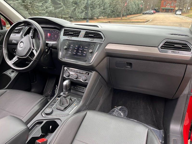 Used 2019 Volkswagen Tiguan SEL image 39