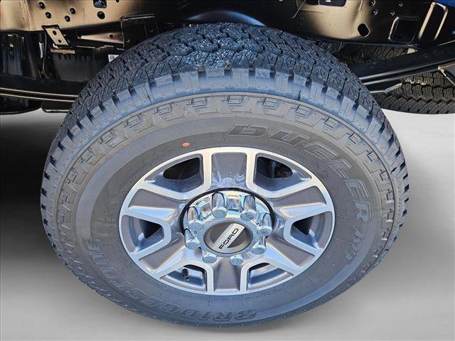 New 2026 Ford F250 Lariat w/ FX4 Off-Road Package image 10