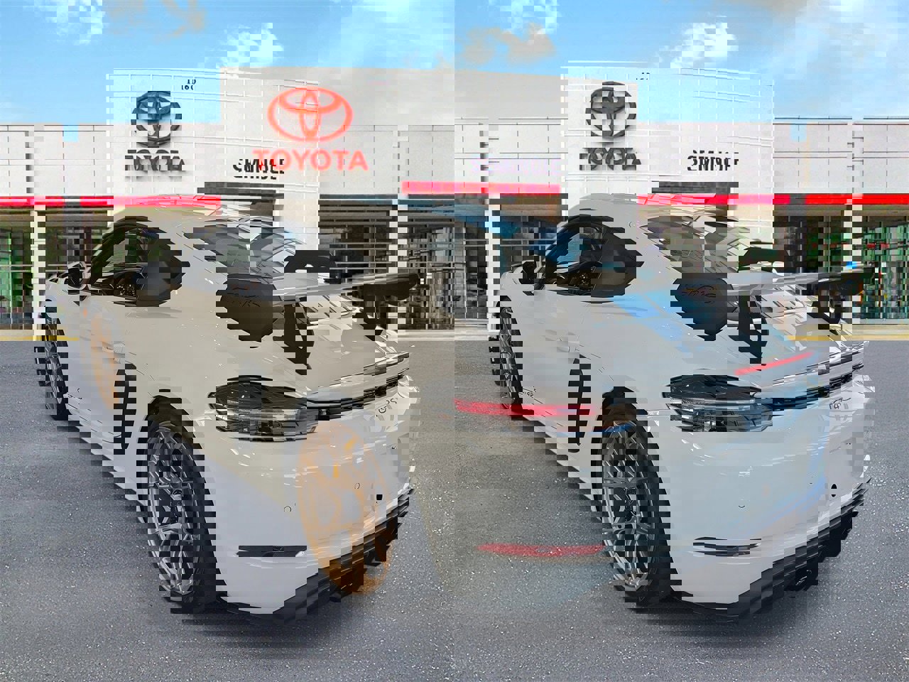 Used 2023 Porsche 718 Cayman GT4 RS image 4