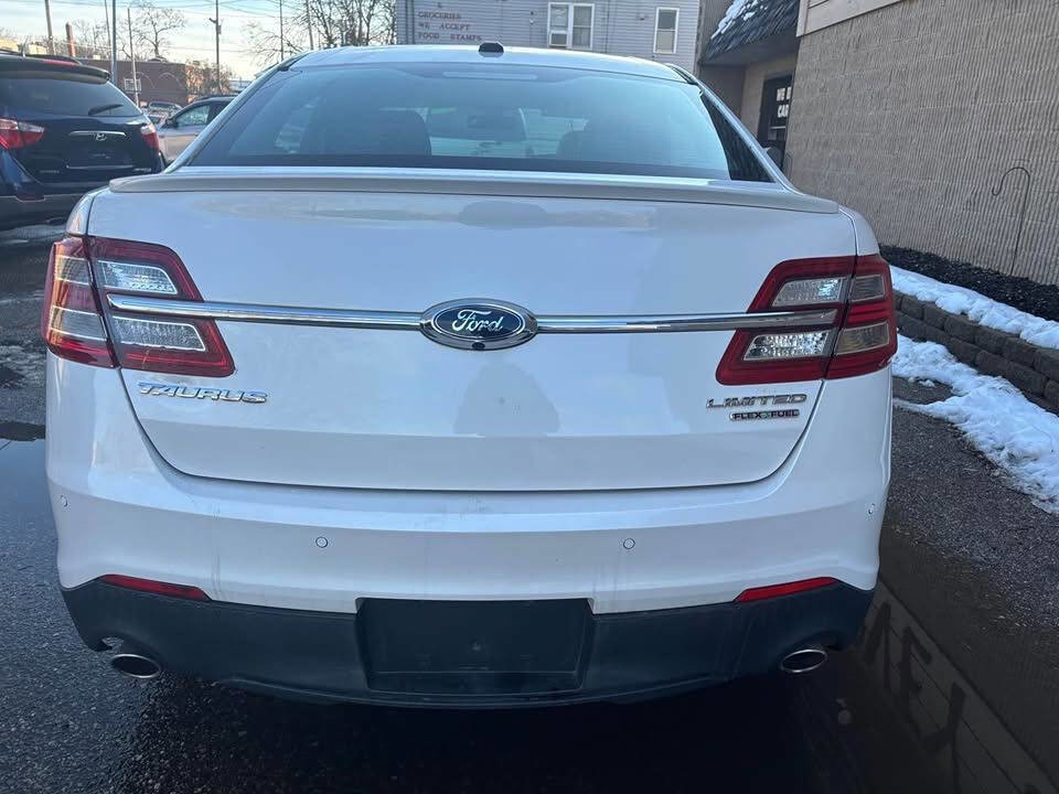 Used 2014 Ford Taurus Limited FWD image 10