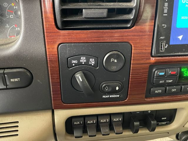 Used 2005 Ford F350 Lariat image 8