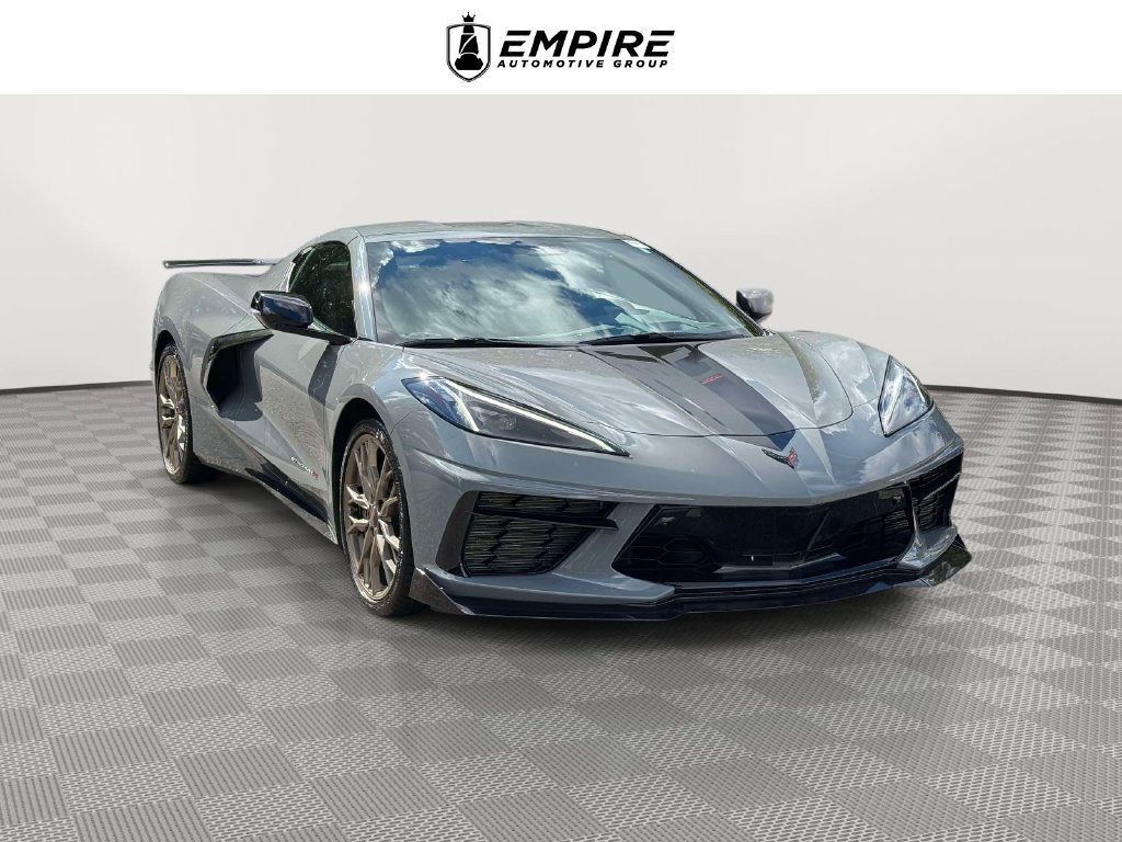 Used 2025 Chevrolet Corvette Stingray Preferred Cpe w/ Z51 Performance Package RWD image 1
